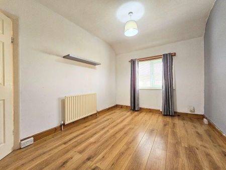 2 bedroom end of terrace house to rent - Photo 3