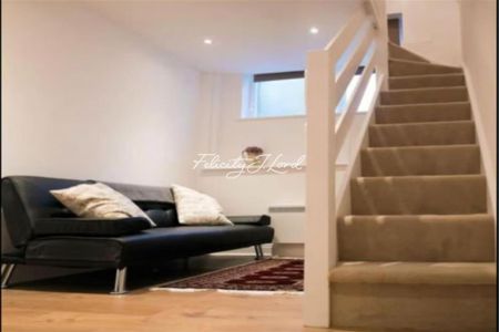 Studio to rent - Photo 2