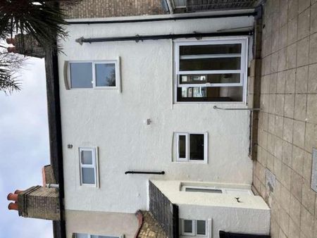 Ilfracombe Rd, Southend On Sea, SS2 - Photo 5