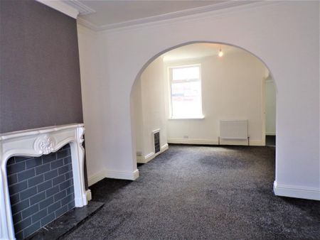 3 Bedroom Terraced House To Rent - Photo 2