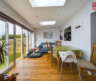 3 bedroom terraced house to rent - Photo 2