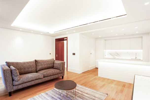 Lancer Square, W8 - Photo 1