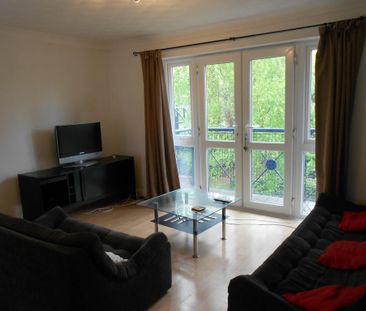 2 bedroom apartment to rent - Photo 4