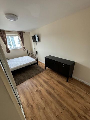 2 Bed Flat, Wallace Street, G5 - Photo 2