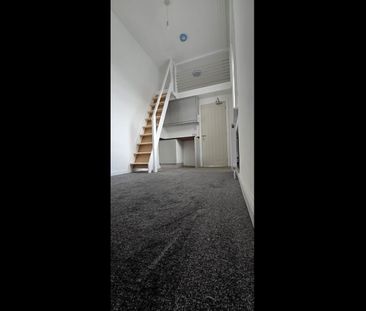 Room in a Shared House, Ruth St, BL9 - Photo 2