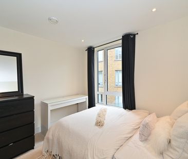 2 Bed Flat, Birkdale House, E14 - Photo 4