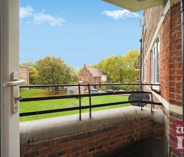 2 bedroom flat to rent - Photo 4