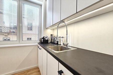 Kiadó újszerű állapotú lakás - Budapest I. kerület - Photo 2