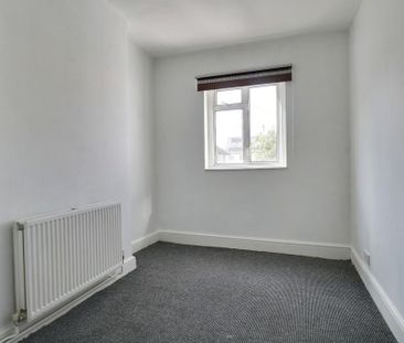 3 bedroom maisonette to rent - Photo 3