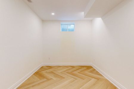 For Lease - 3028 William Cutmore Boulevard Unit# Basement, Oakville, Ontario - Photo 2