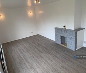 3 bedroom end of terrace house to rent - Photo 1