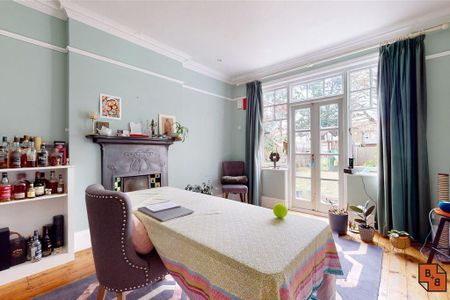 4 bedroom semi-detached house to rent - Photo 3