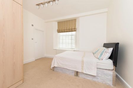 4 bedroom apartment to rent - Photo 4