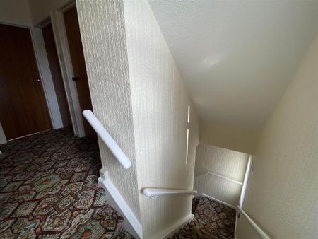 8 Windsor Road, Portadown, BT63 5DD - Photo 5