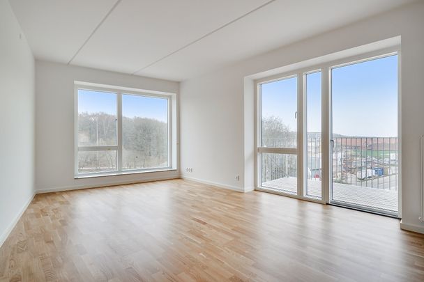 4-vær. lejlighed med egen altan - Photo 1