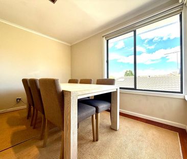 Low Maintenance Modern Living – East Doncaster Secondary College Zo... - Photo 3