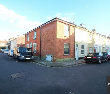 5 bedroom end of terrace house to rent - Photo 5