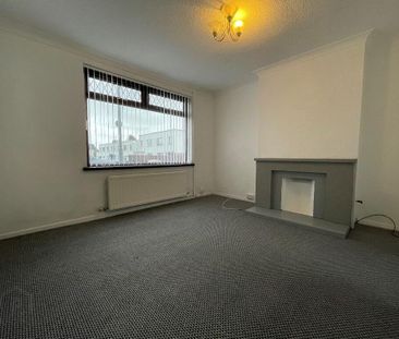 32 Kings Avenue, Fernagh, Newtownabbey, BT37 0DE - Photo 2