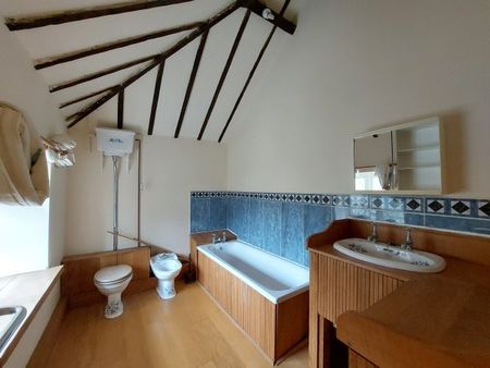 Compton 2 bedroom barn conversion to rent - Photo 4