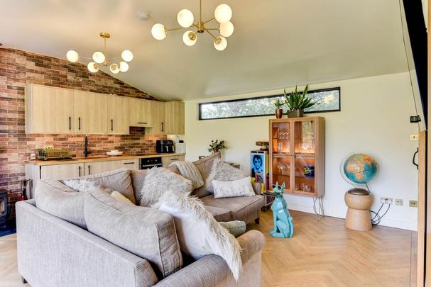 1 bedroom lodge to rent - Photo 1