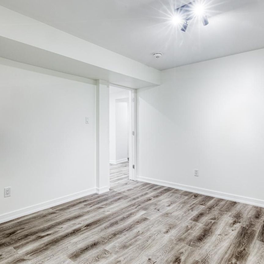 For Lease - 562 Winette Road, Pickering, Ontario - Photo 1