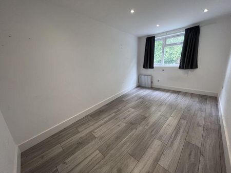 6 bedroom house to rent - Photo 2