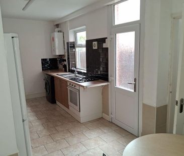 2 bedroom apartment to rent - Photo 6