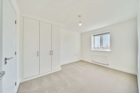 Kingfisher drive, Northampton - Photo 3