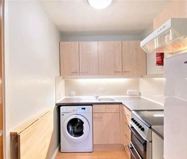 Studio to rent - Photo 2