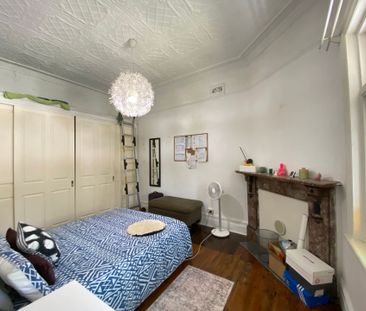 2 Bedroom With Backyard - Enter Via Flora Street - Photo 6