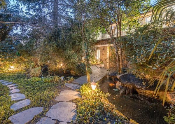 Majadahonda, Community of Madrid 28221