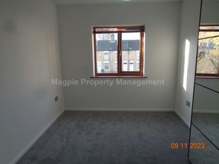 Price £825 pcm - Available 07/11/2025 - Unfurnished - Photo 3