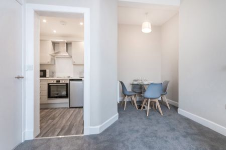 1 bedroom apartment to rent - Photo 2