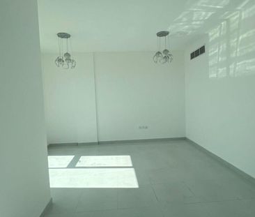 First tenant , 3BR hall , Tilal , free parking - Photo 6