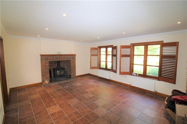 4 bedroom bungalow to rent - Photo 1