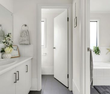 Delightful 4 Bedroom Home - Photo 1