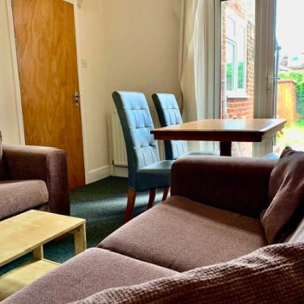 Livingstone Road, Southampton - Photo 1