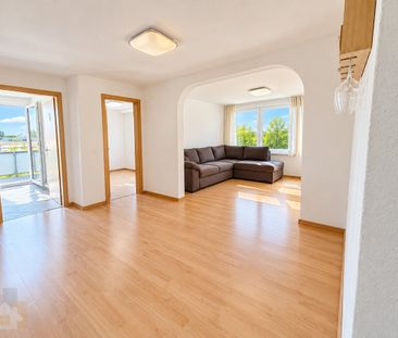 Preiswerte 4-Zimmerwohnung auf 90 m2 mit Balkon und Aussenparkplatz in - Photo 4