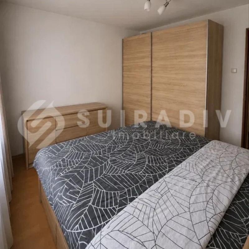 Apartament cu 2 camere decomandate, parcare- Plopilor - Fotografie 1