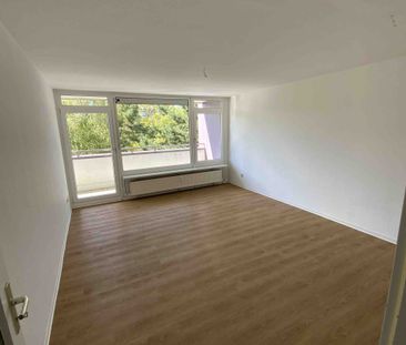 Große 3 Zimmer Wohnung mit Balkon - Photo 6