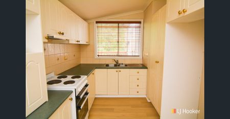 AFFORDABLE FAMILY HOME - Photo 4