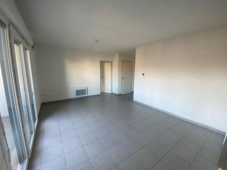 Location Appartement 2 pièces 44m² MARSEILLE 4ème - Photo 2