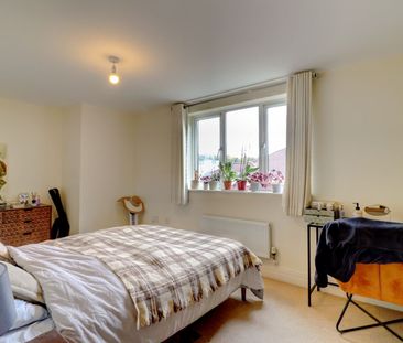 2 bedroom flat to rent - Photo 6