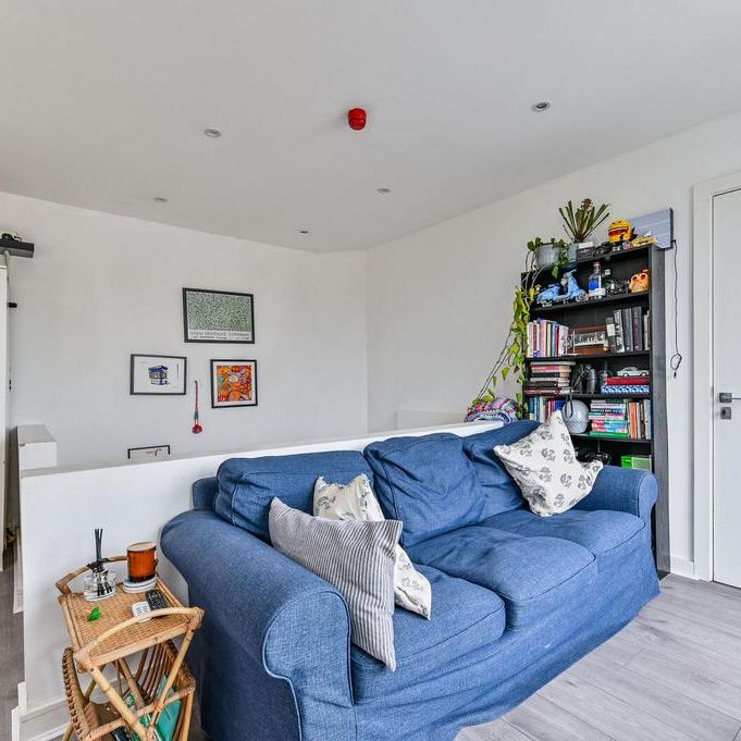 2 bedroom penthouse to rent - Photo 1