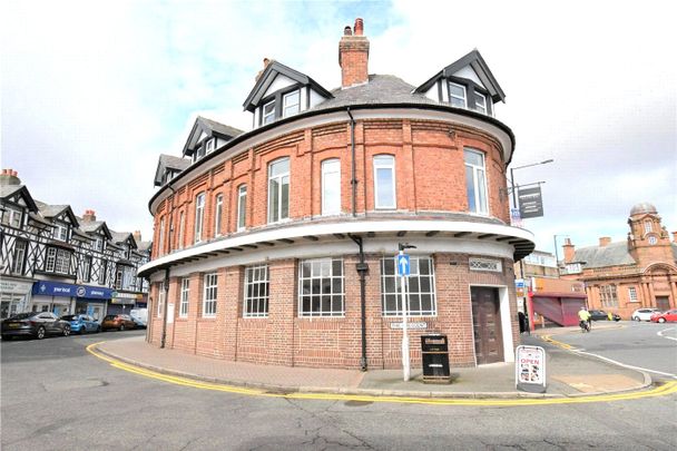 Crescent View, CH48 4HA, West Kirby - Photo 1