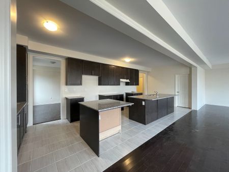 For Lease - 1231 Plymouth Drive, Oshawa, Ontario - Photo 2