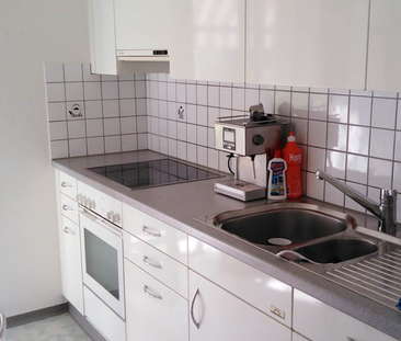 Single-Wohnung in schöner, ruhiger Wohngegend - Photo 1