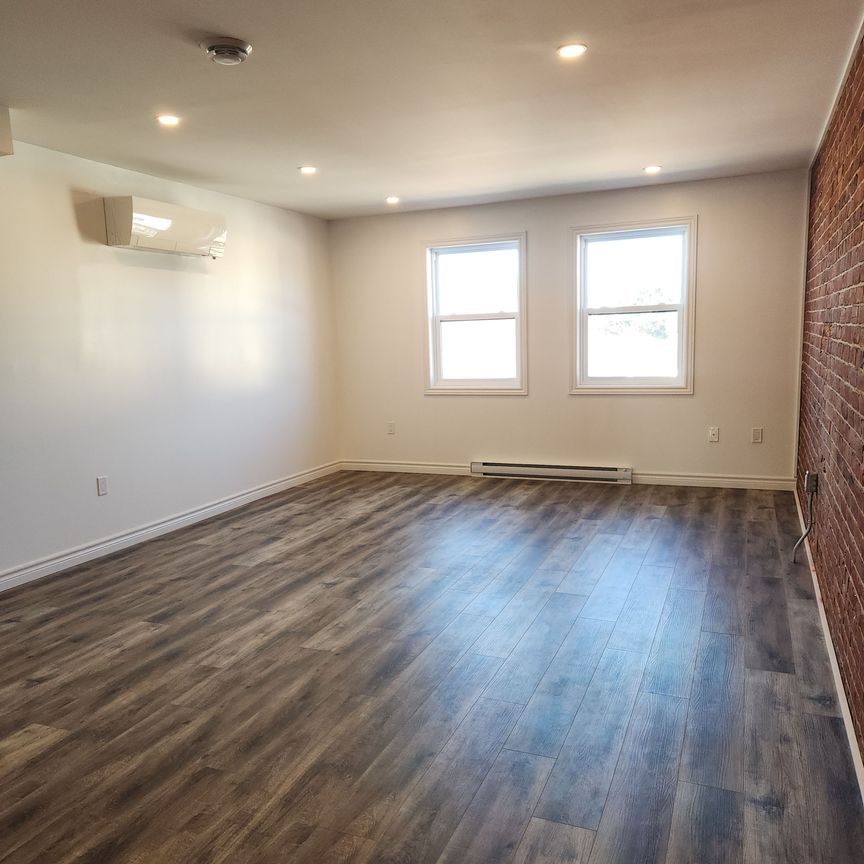 For Lease - 9 Queen Street Unit# 203, Springwater, Ontario - Photo 1