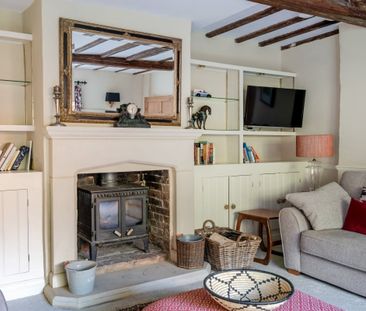 5 bedroom semi-detached house to rent - Photo 2