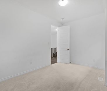 For Lease - 556 Boyd Lane, Milton, Ontario - Photo 2